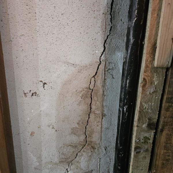 Wall Crack